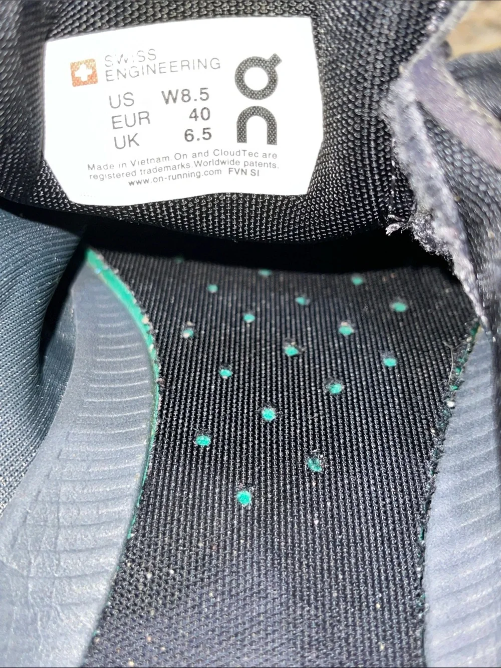 On Running Athletic Shoes